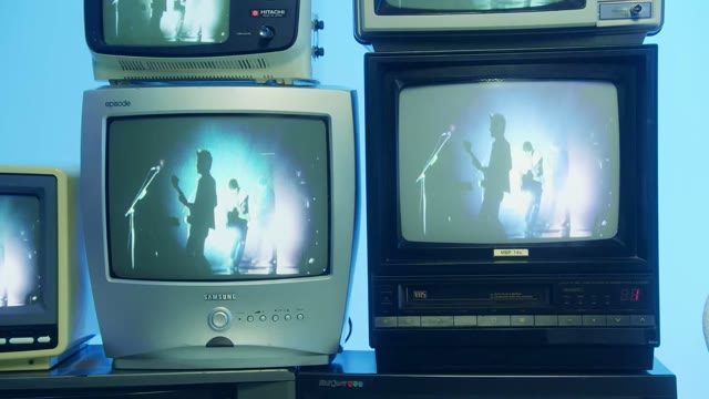 Kings Of Leon — Intro & Red Morning Light thumbnail